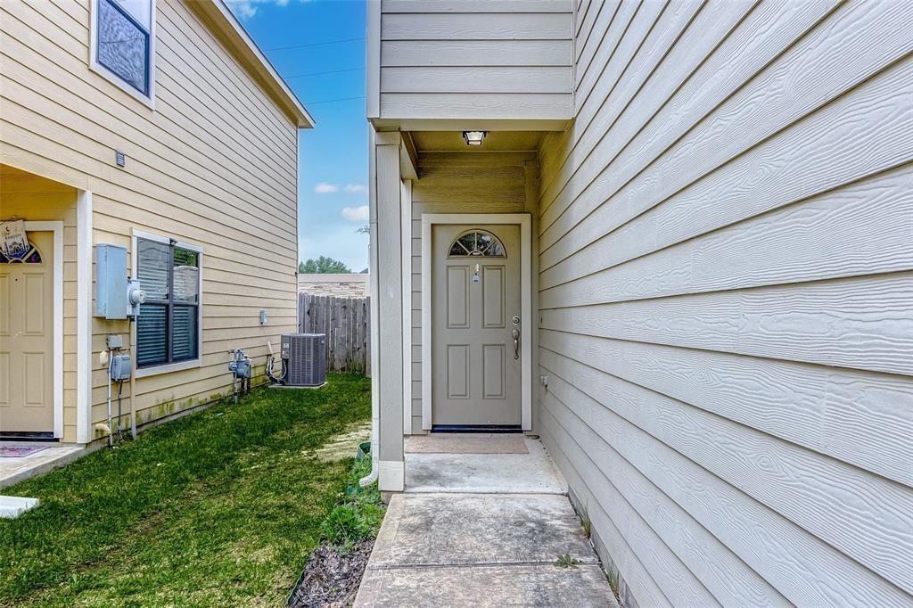 6039 Shelbourne Park Lane