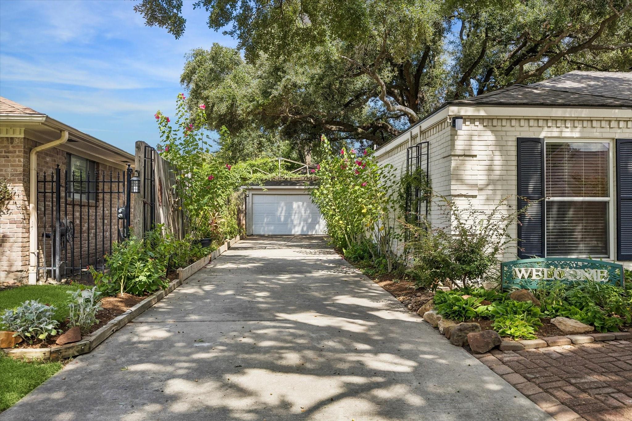 10814 Overbrook Lane