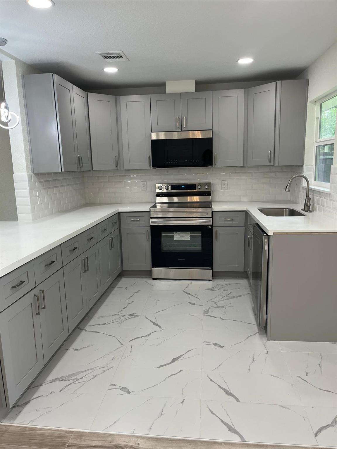 1310 Canterview Drive