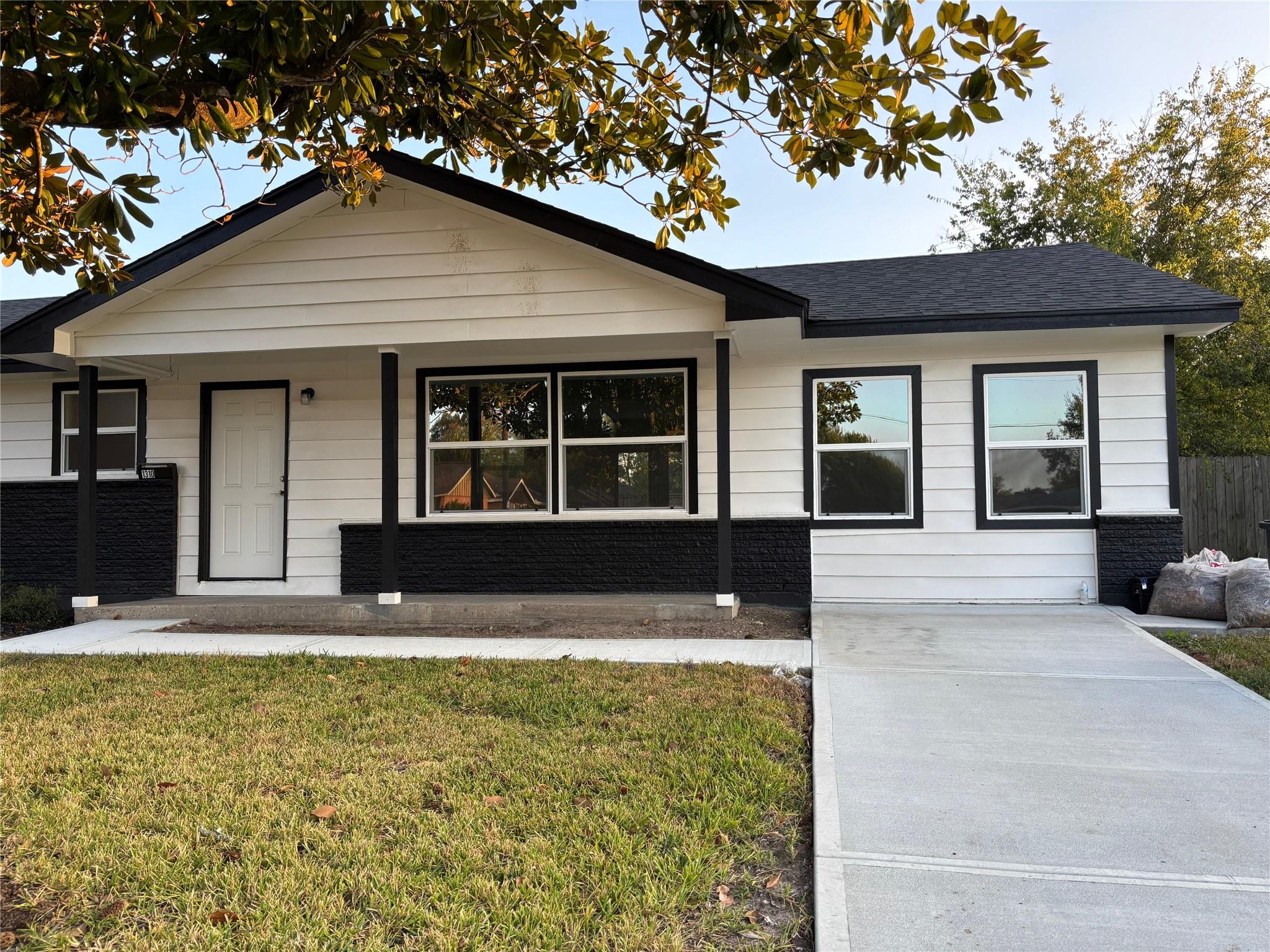 1310 Canterview Drive