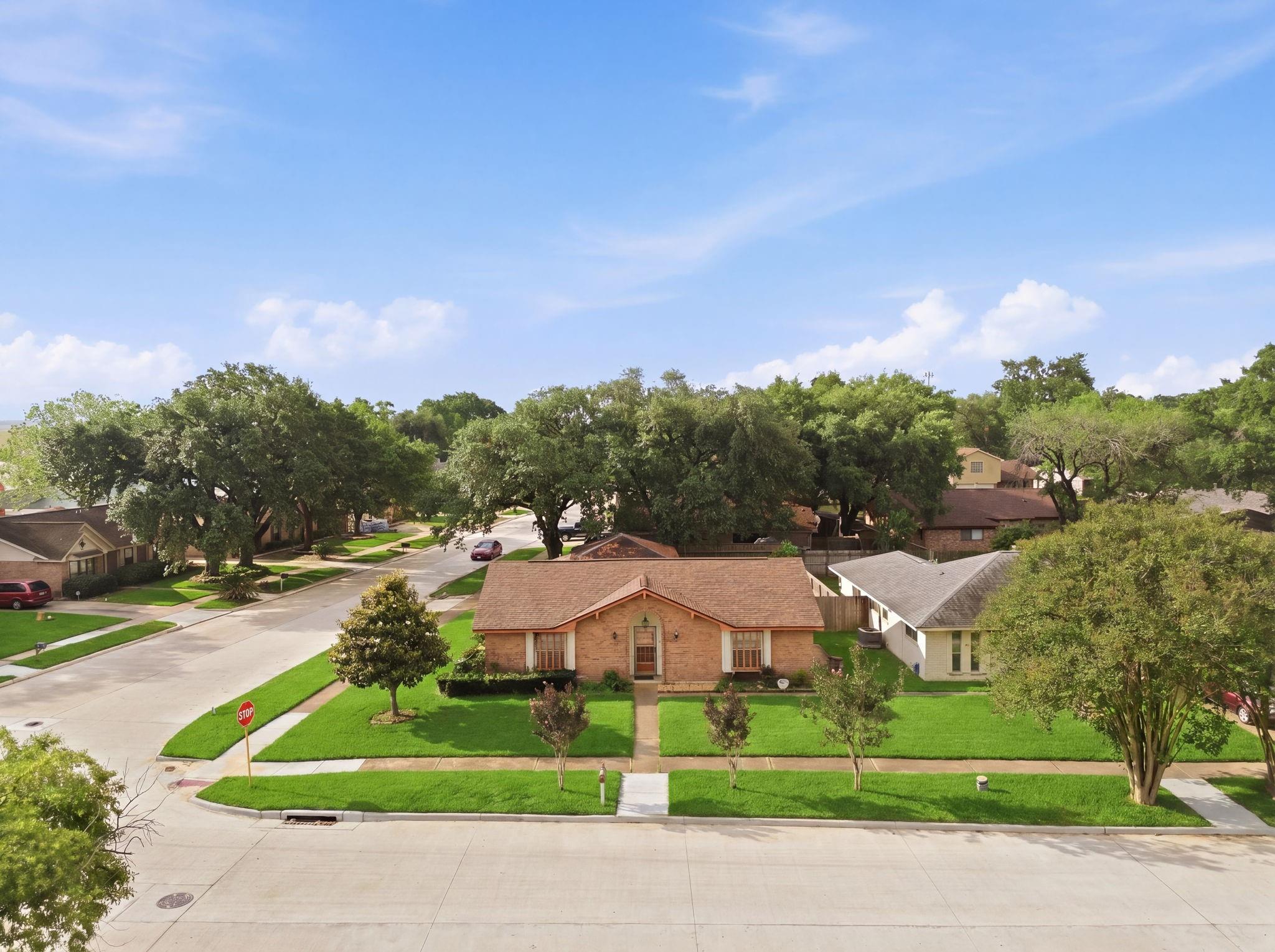 303 N Forest Boulevard