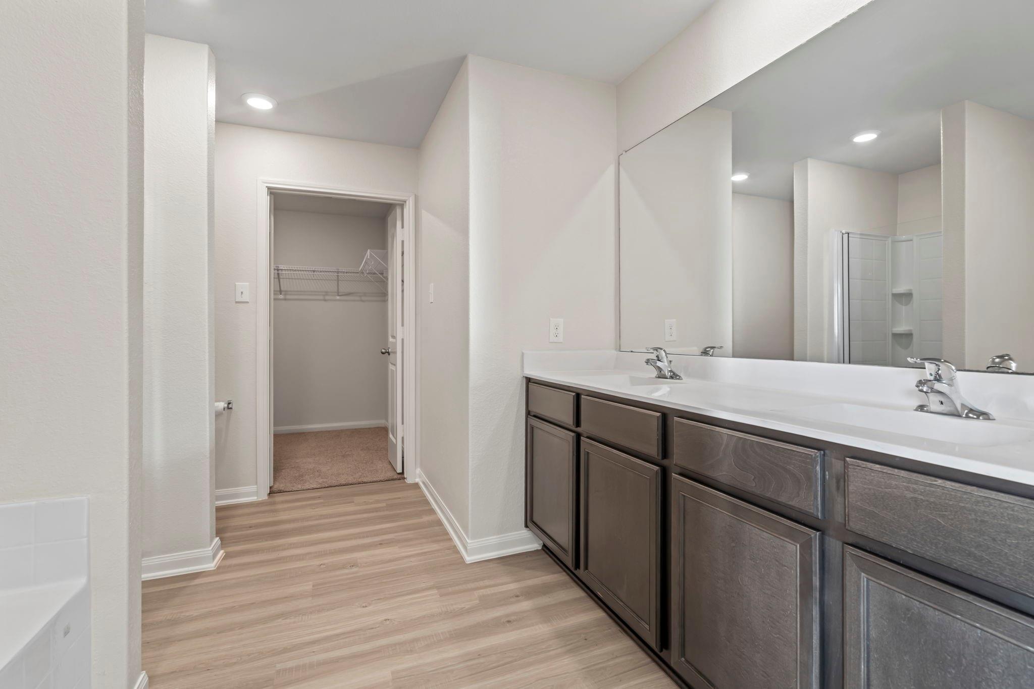 15231 Central Lakes Drive