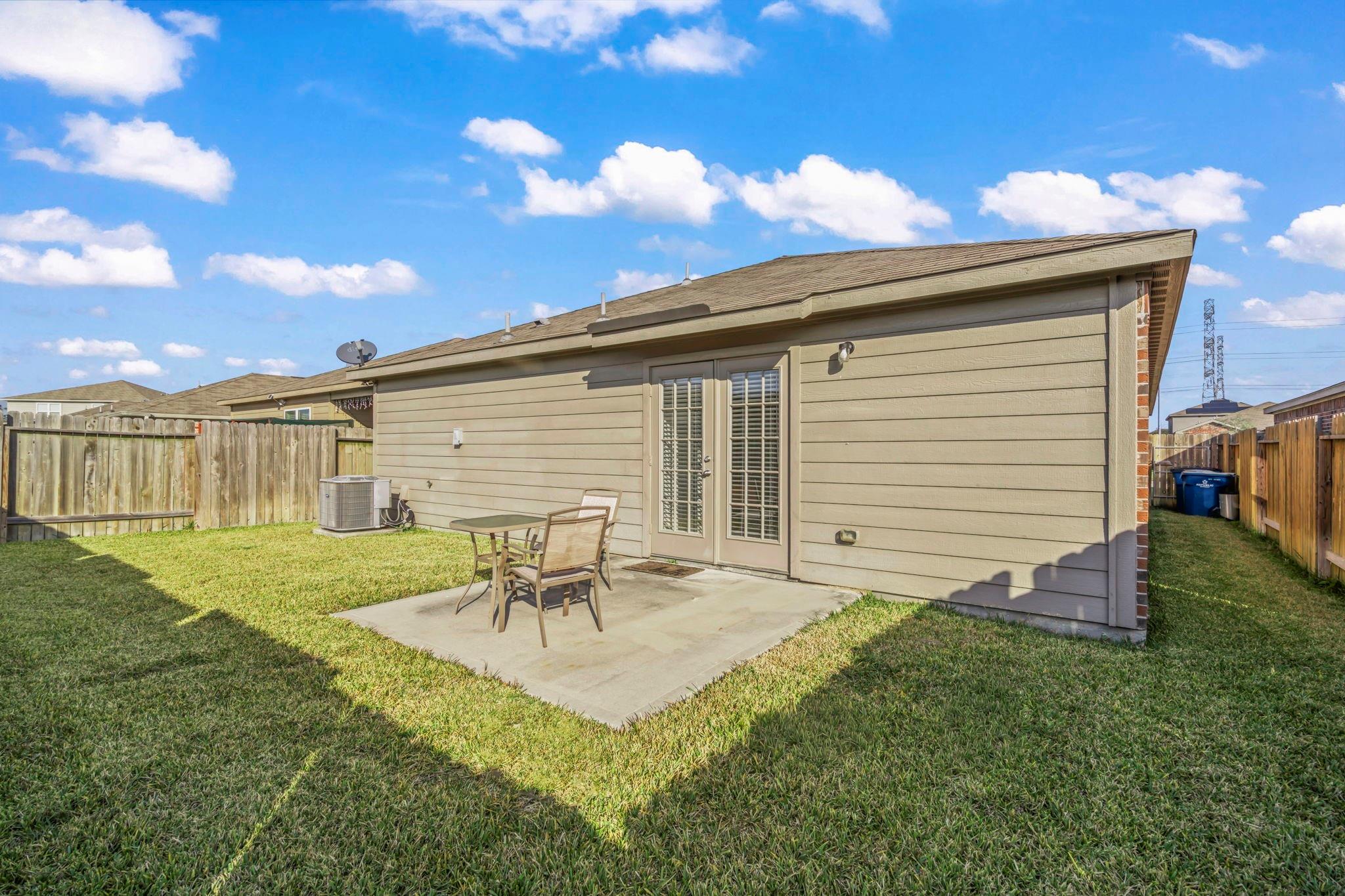 15231 Central Lakes Drive