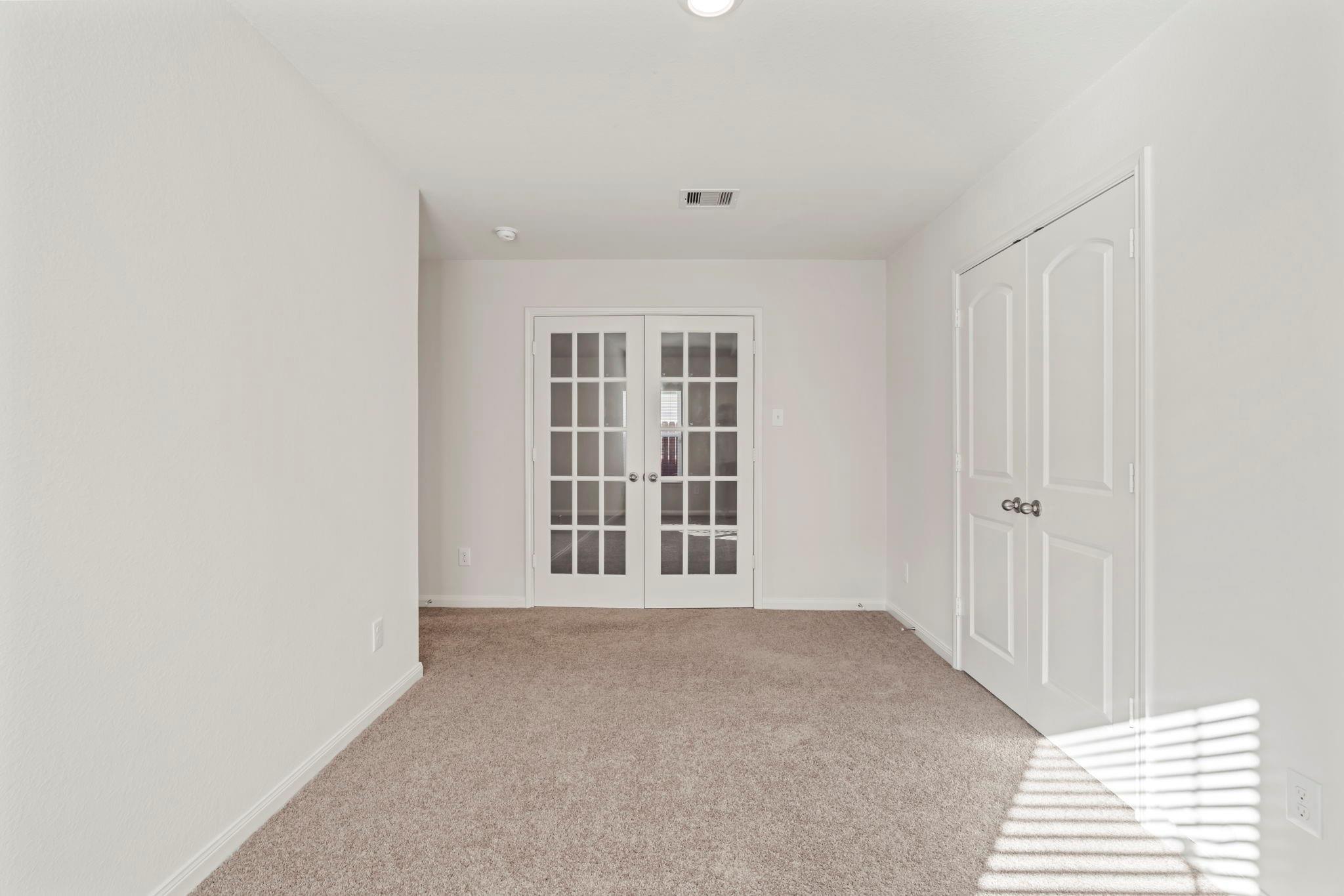 15231 Central Lakes Drive