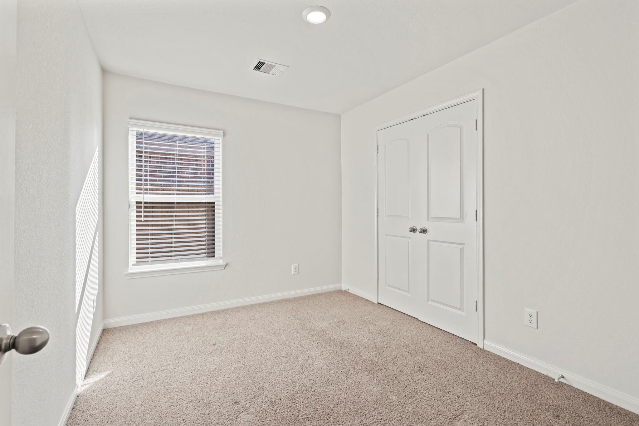 15231 Central Lakes Drive