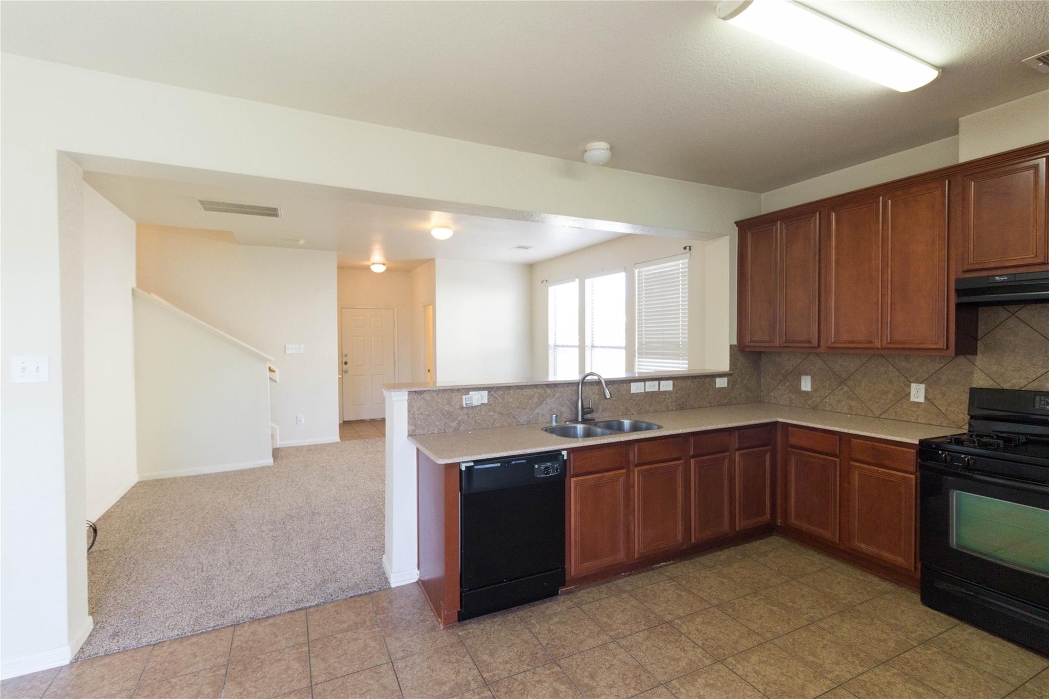 8011 Singing Sonnet Ln Lane, Houston