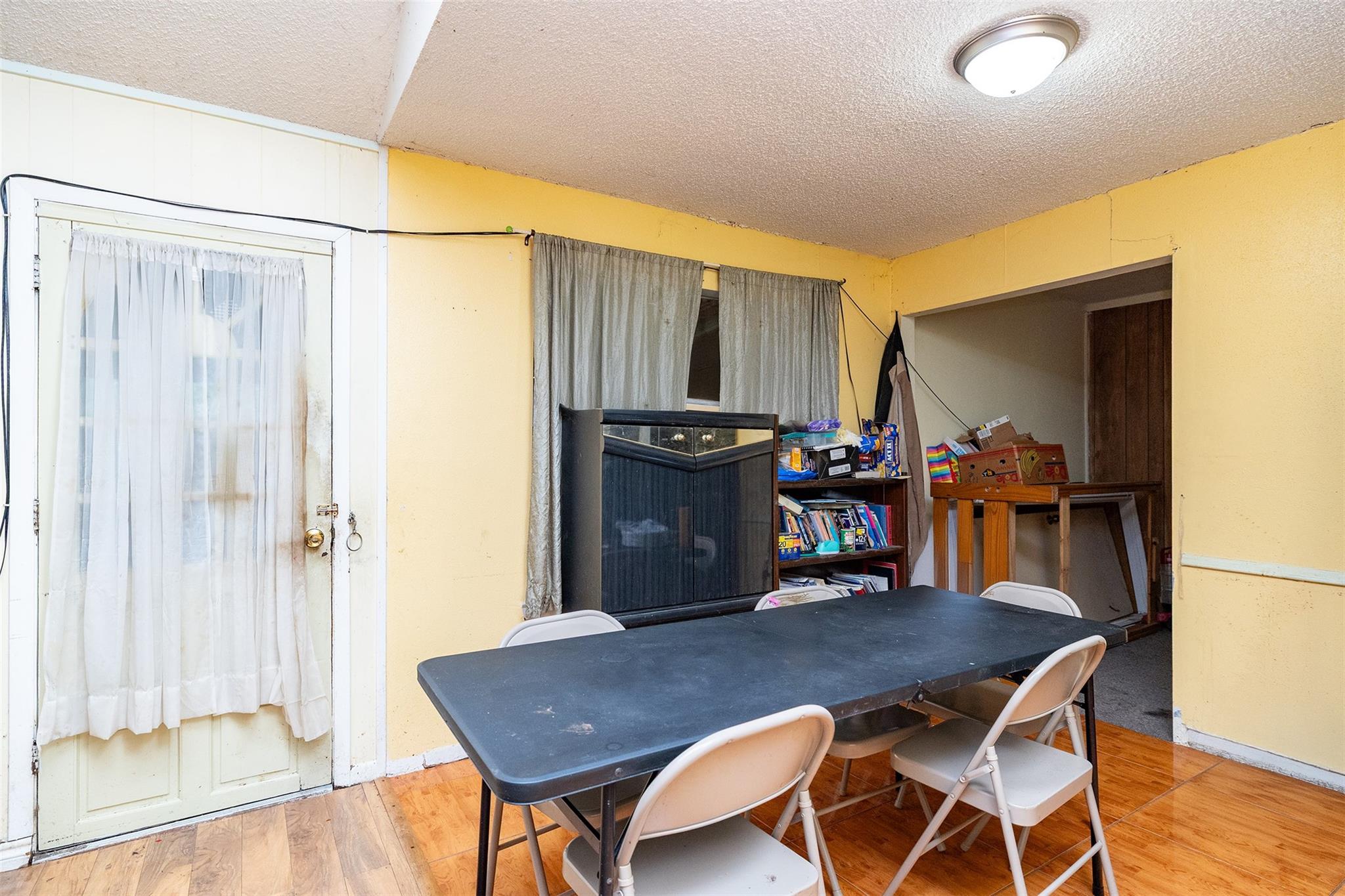 2427 Fairgreen Drive