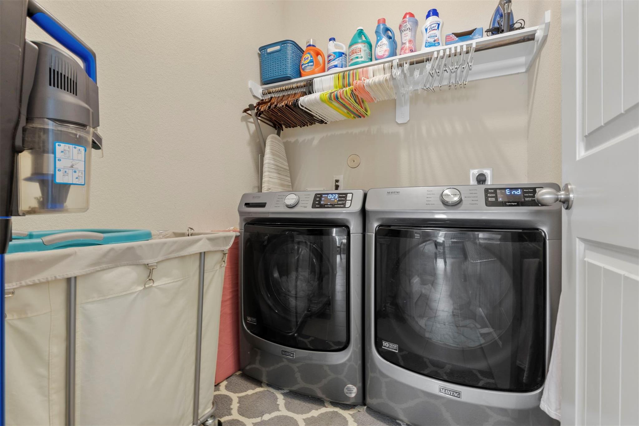 2519 Northern Great White Court