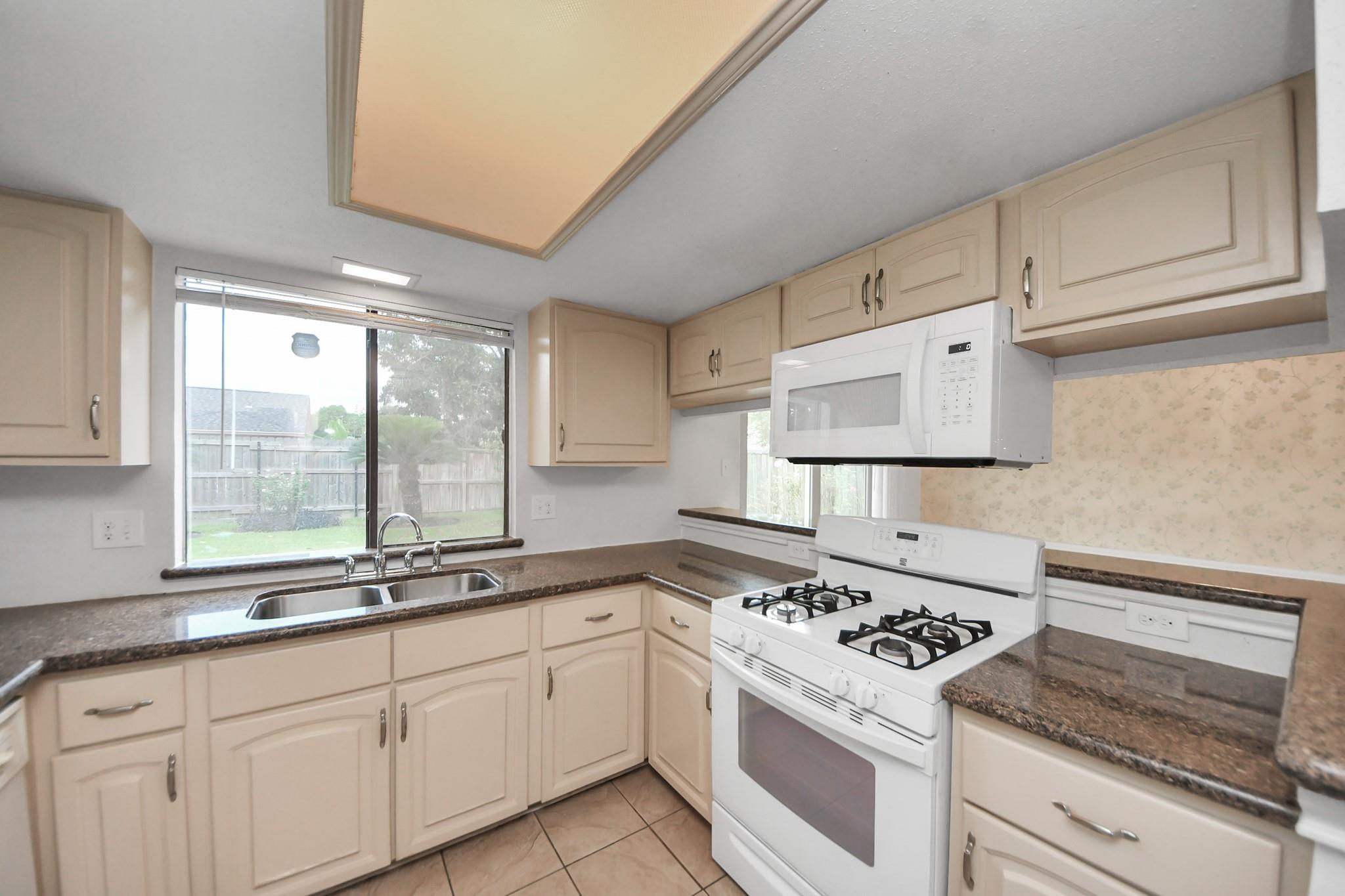 9423 Garden Bridge Street