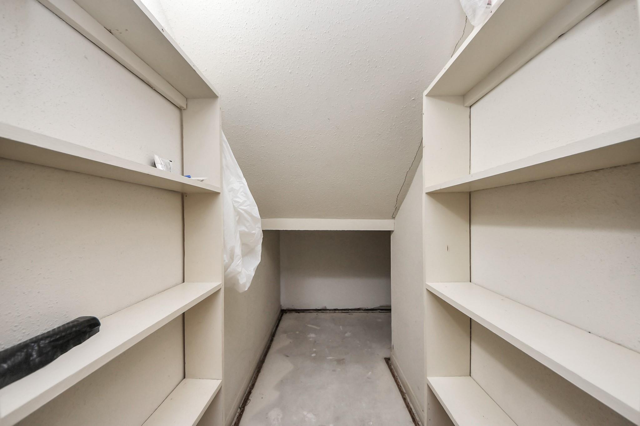 9423 Garden Bridge Street