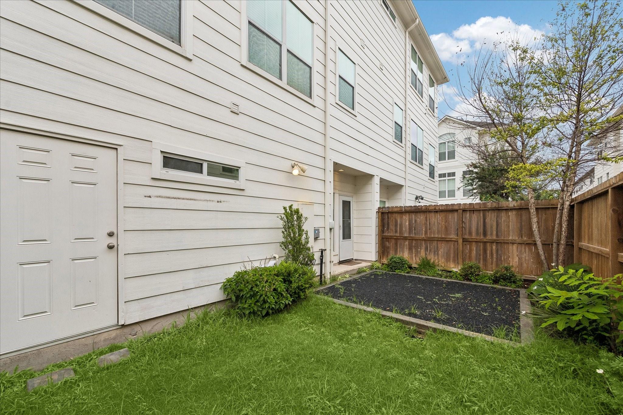 612 Leverkuhn Street