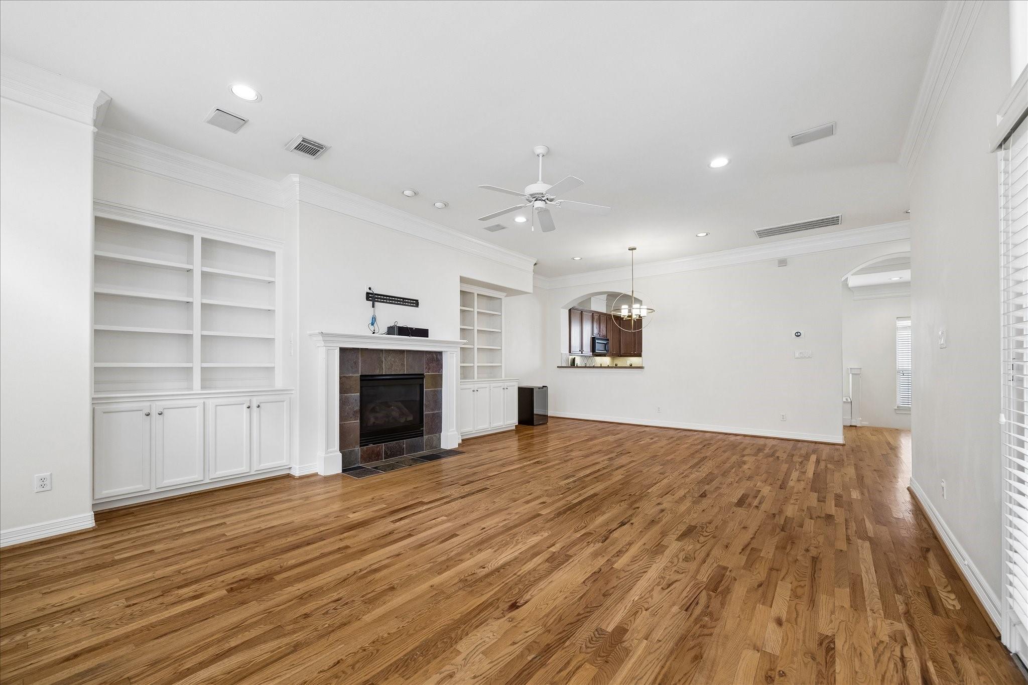 612 Leverkuhn Street