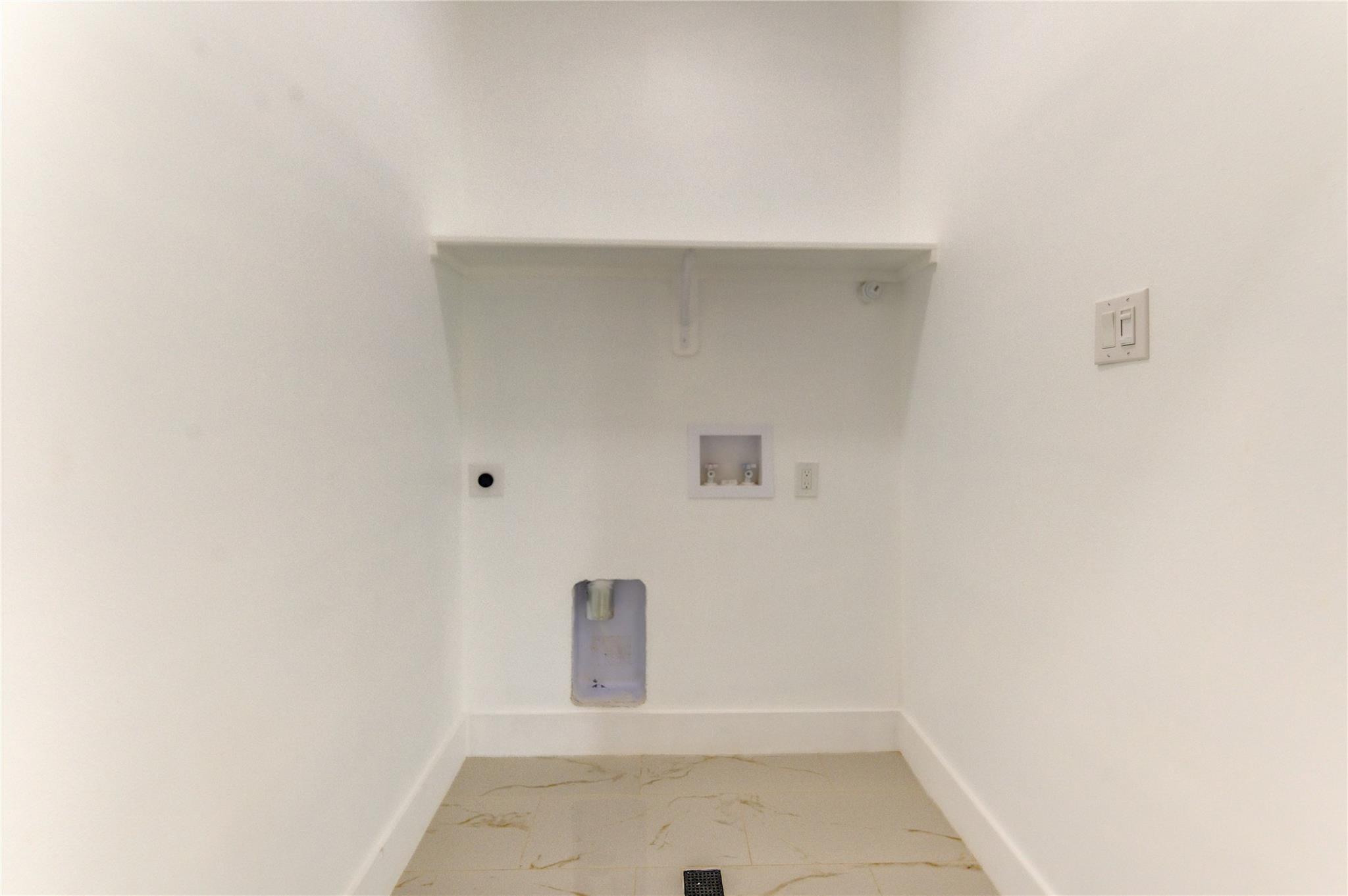 4554 Newberry Street Unit: A/B