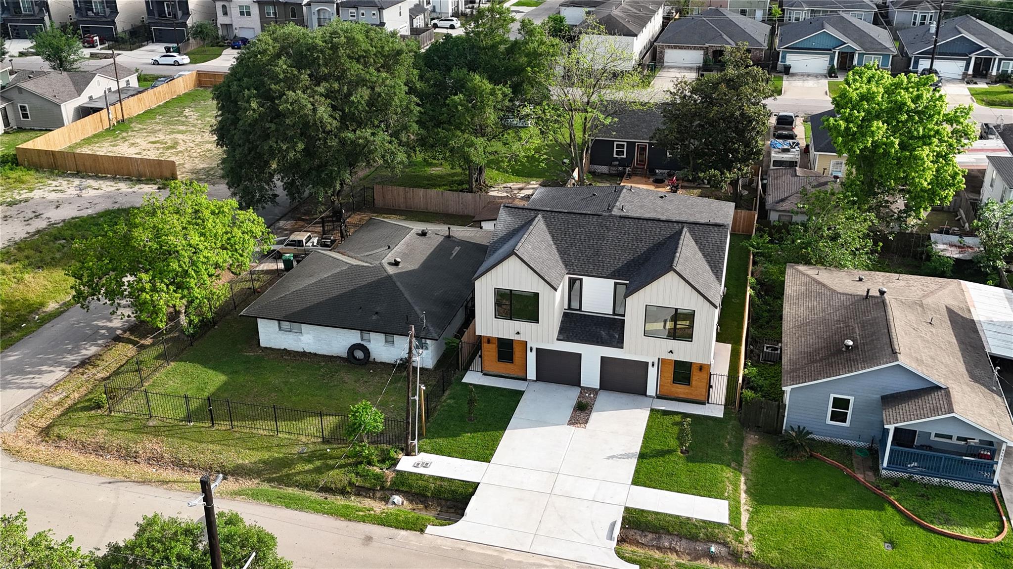 4554 Newberry Street Unit: A/B