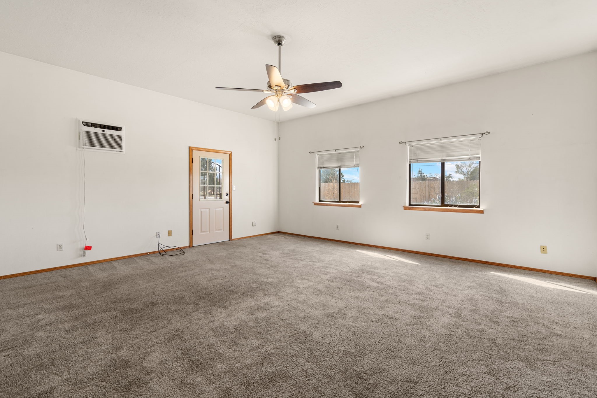 426 S Camino Del Pueblo