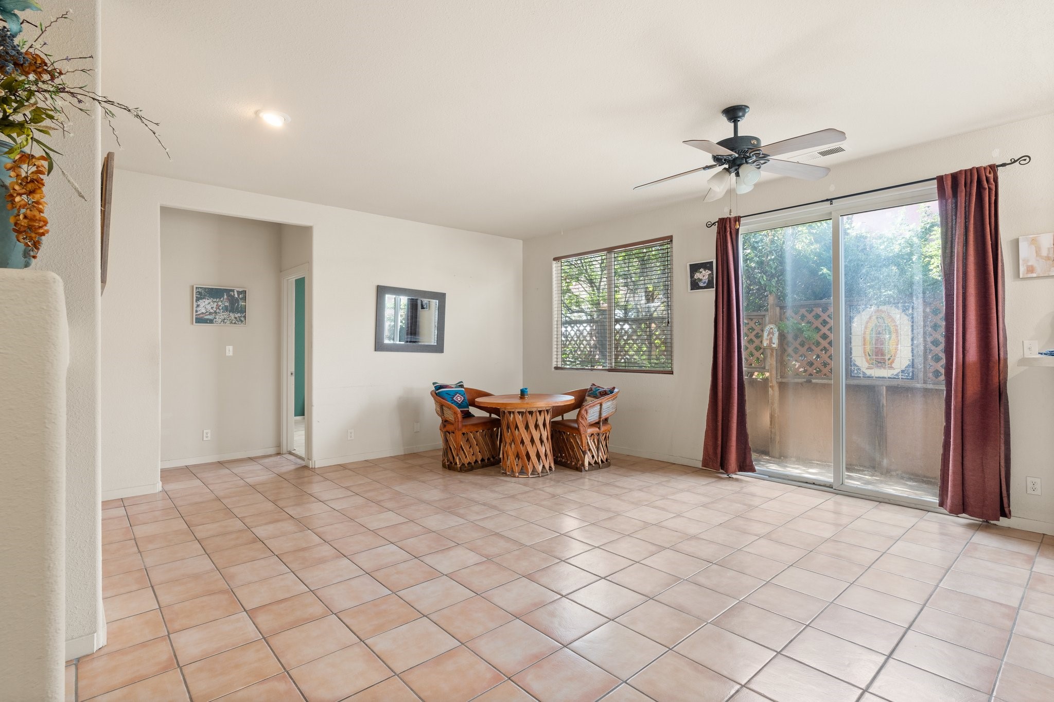 5 Saddle Horn Place