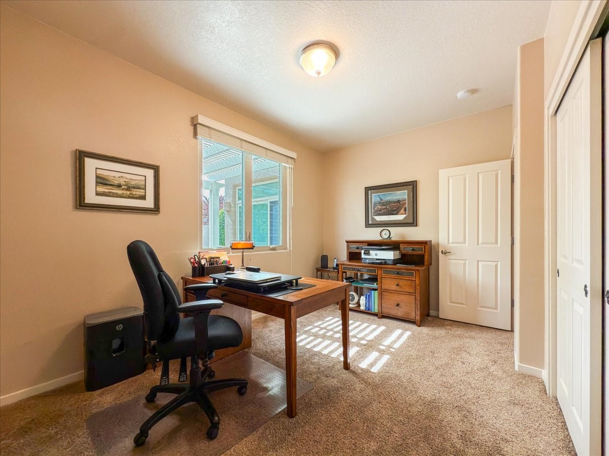 4 Purple Crow Place