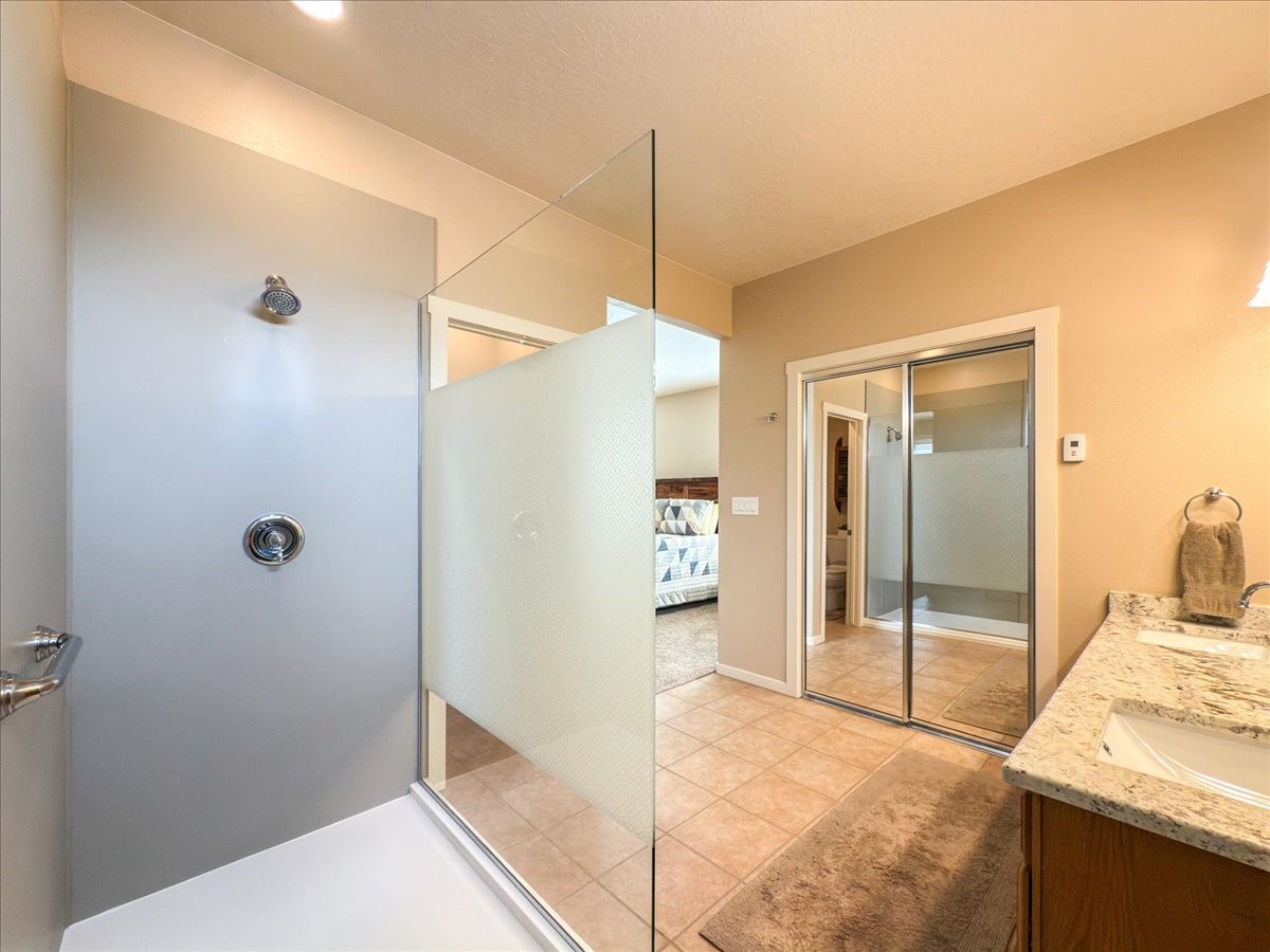 4 Purple Crow Place