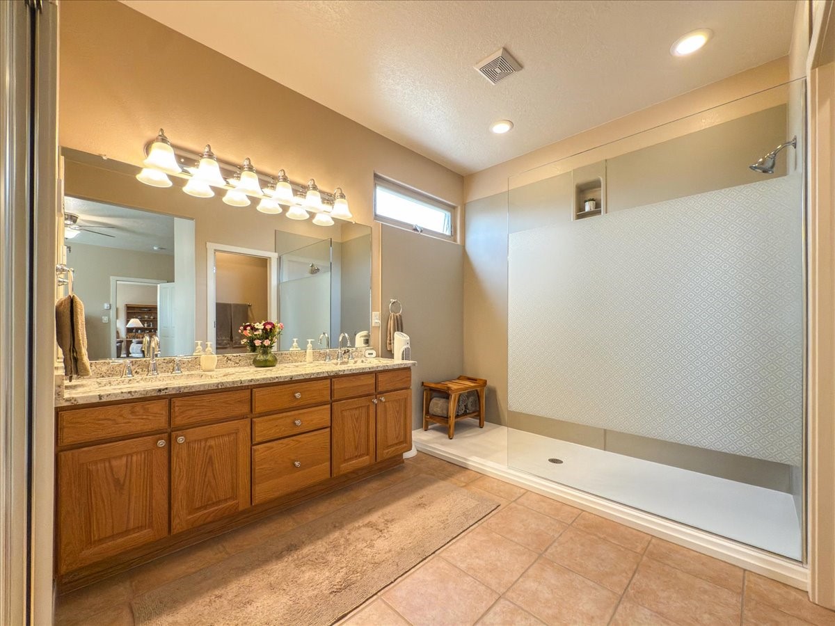 4 Purple Crow Place