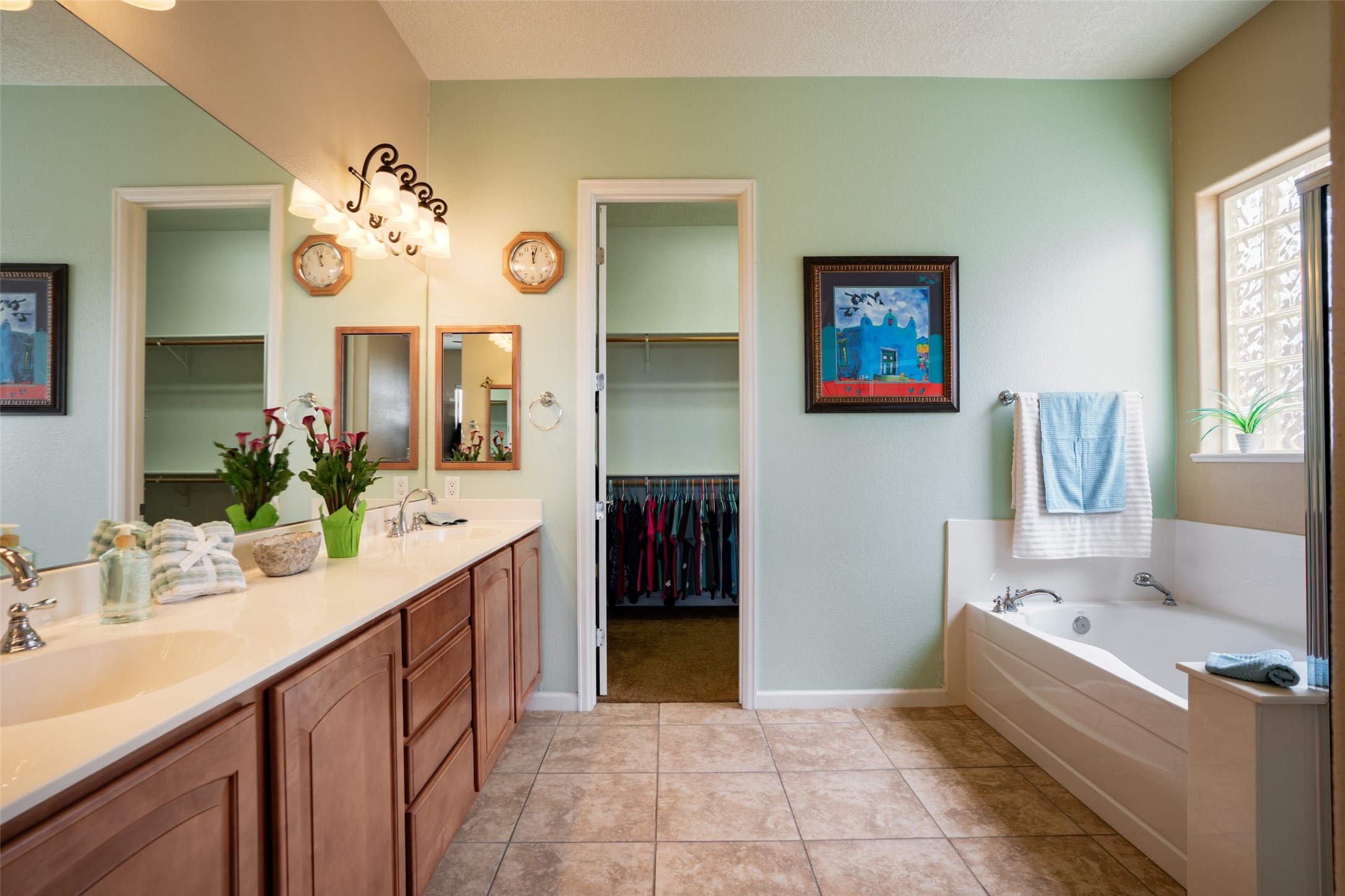 3726 Linda Vista