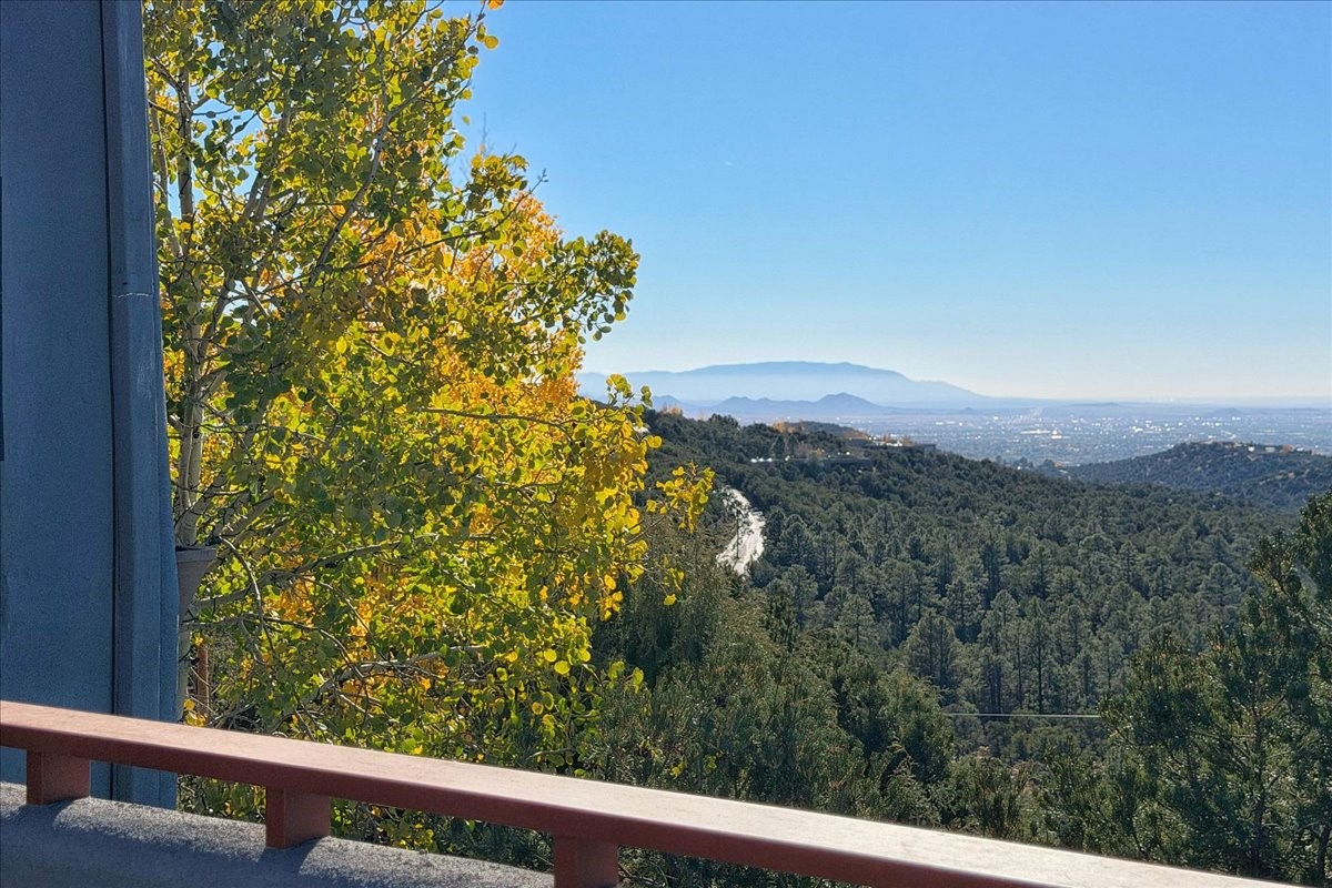 2160 Paseo Iglesias