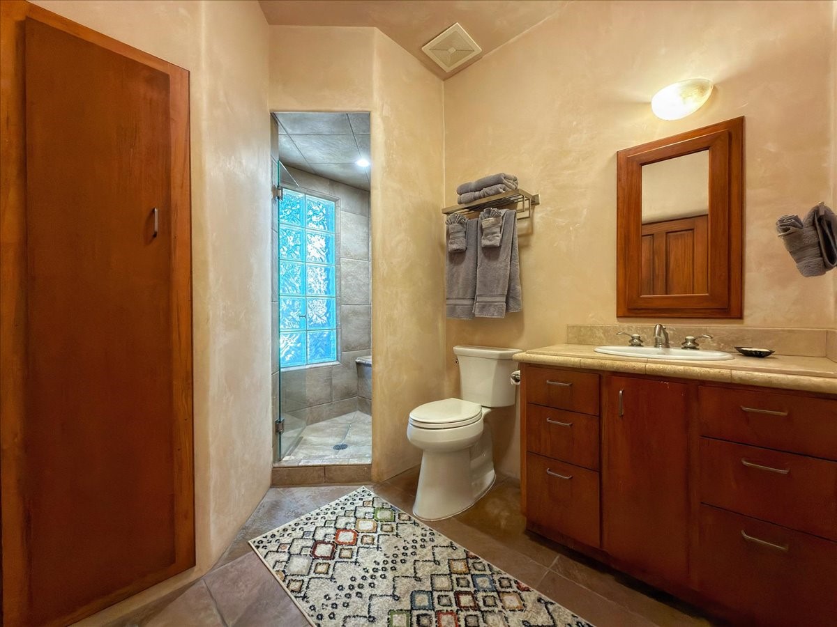 2160 Paseo Iglesias