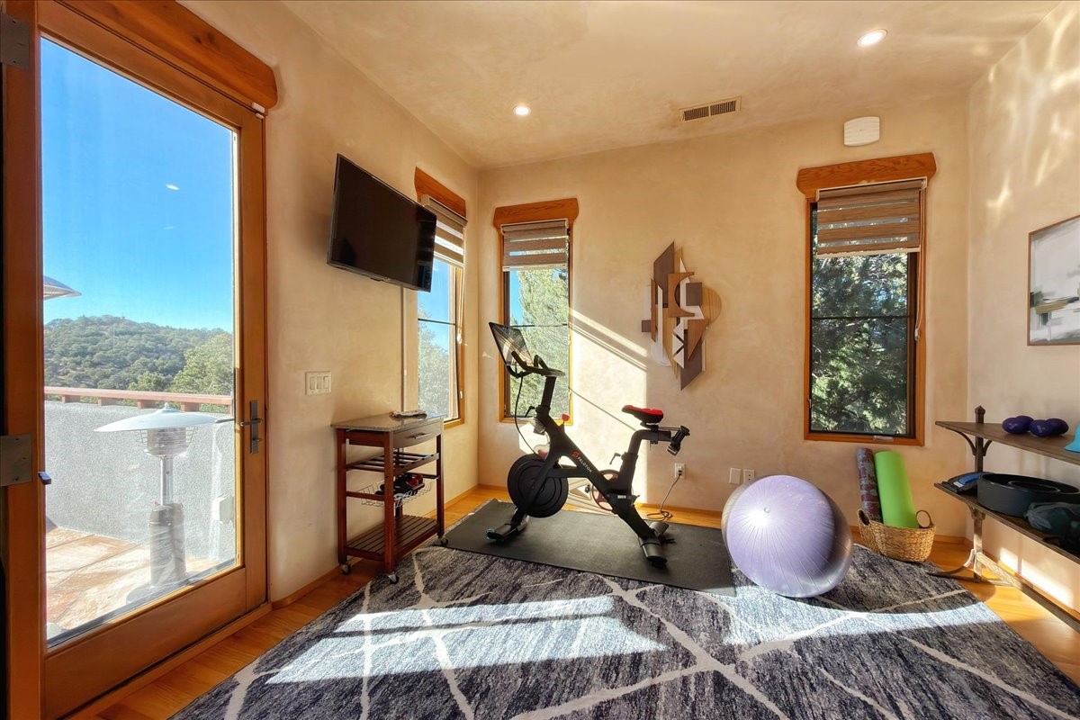 2160 Paseo Iglesias