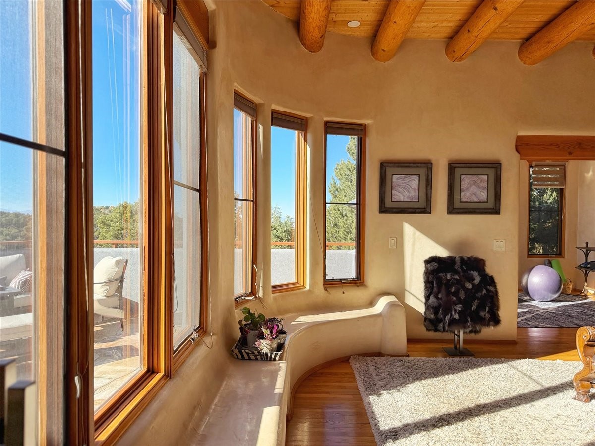 2160 Paseo Iglesias