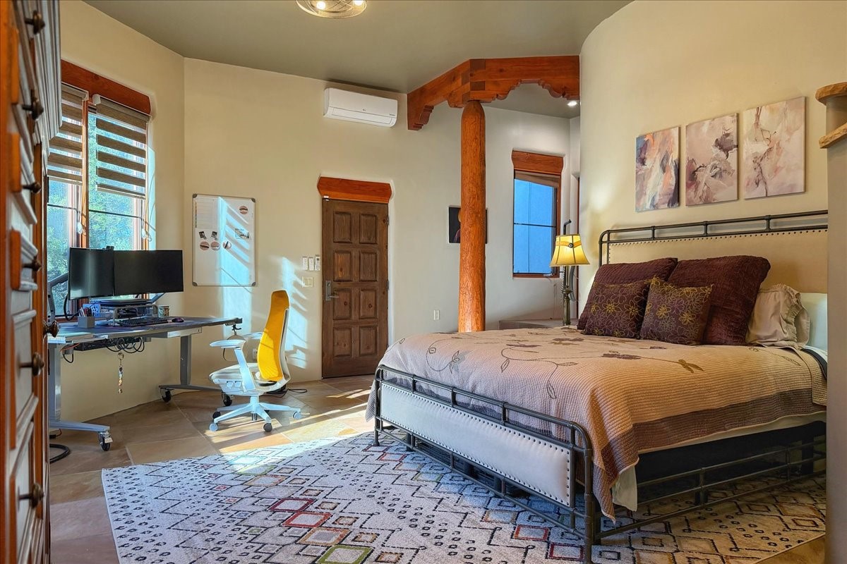 2160 Paseo Iglesias