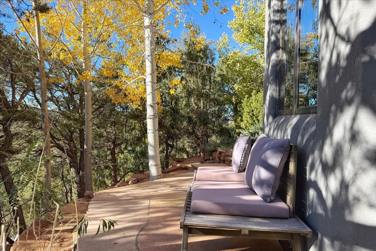 2160 Paseo Iglesias