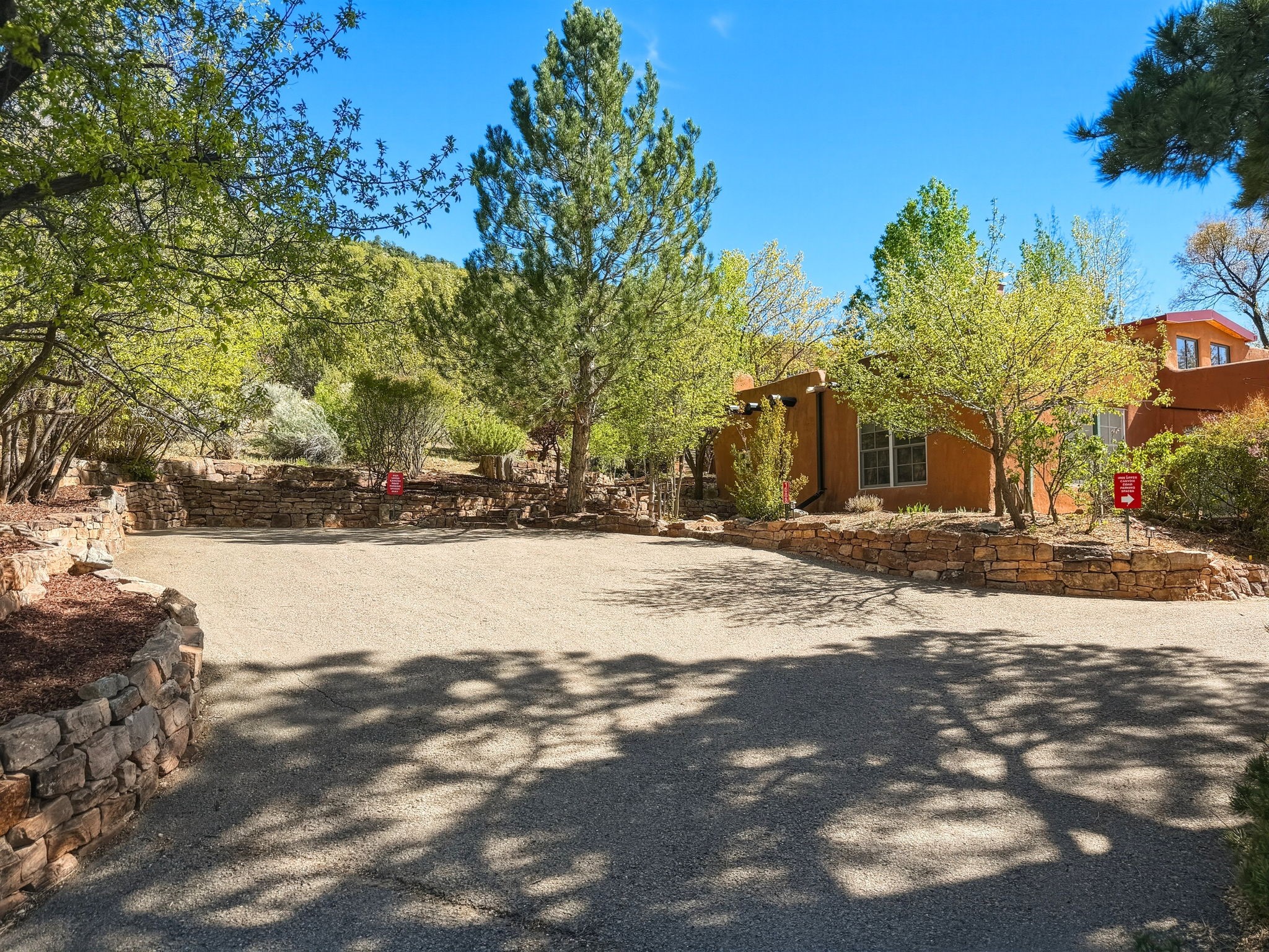 1692 Upper Canyon