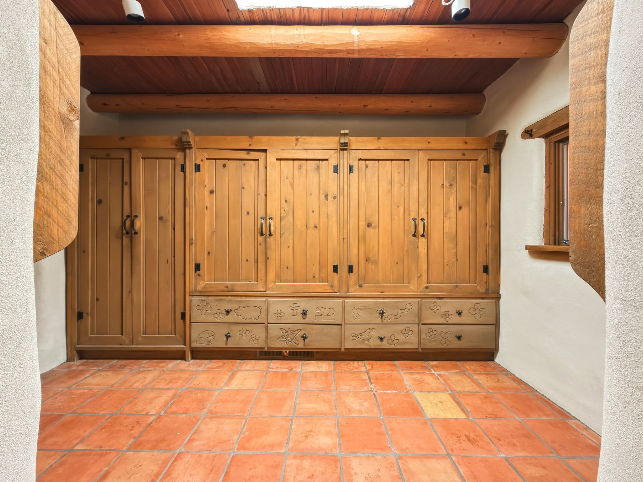 1692 Upper Canyon