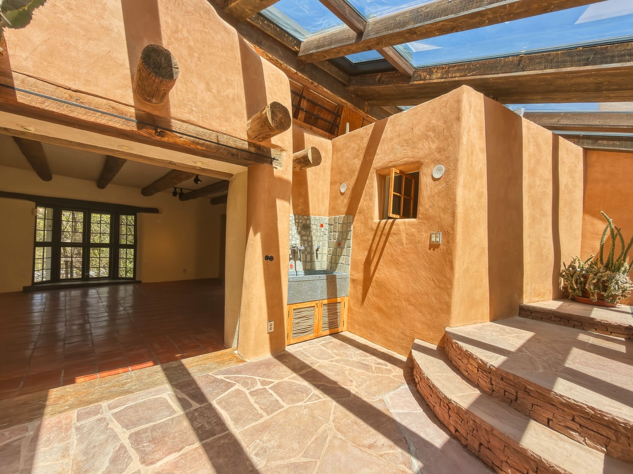 1692 Upper Canyon