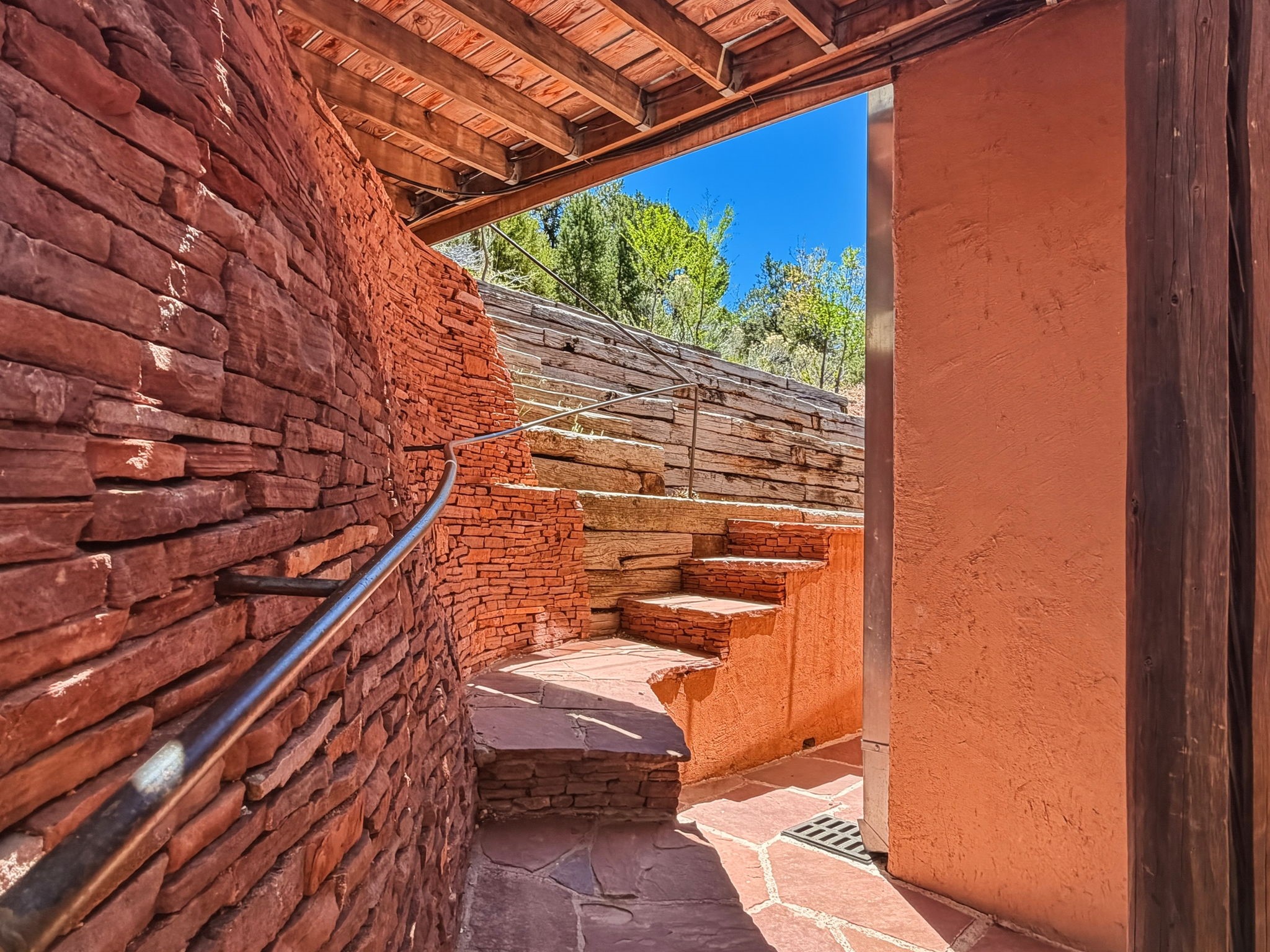 1692 Upper Canyon