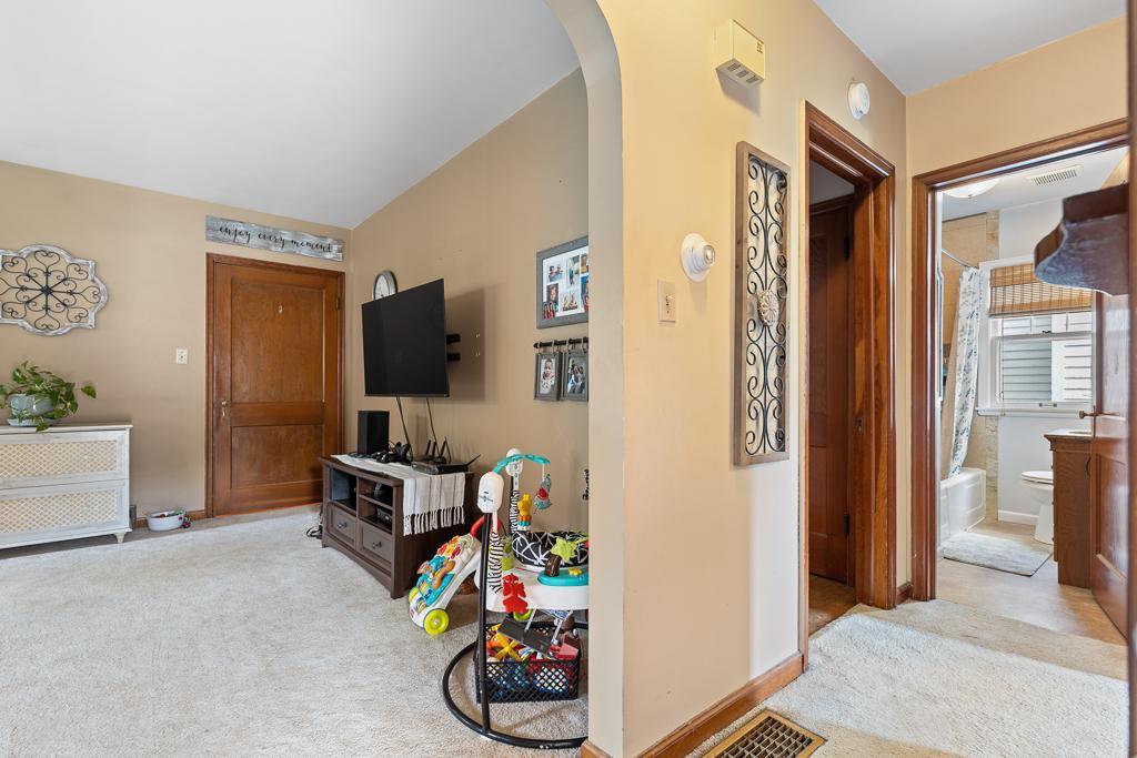 206 S 4th Street