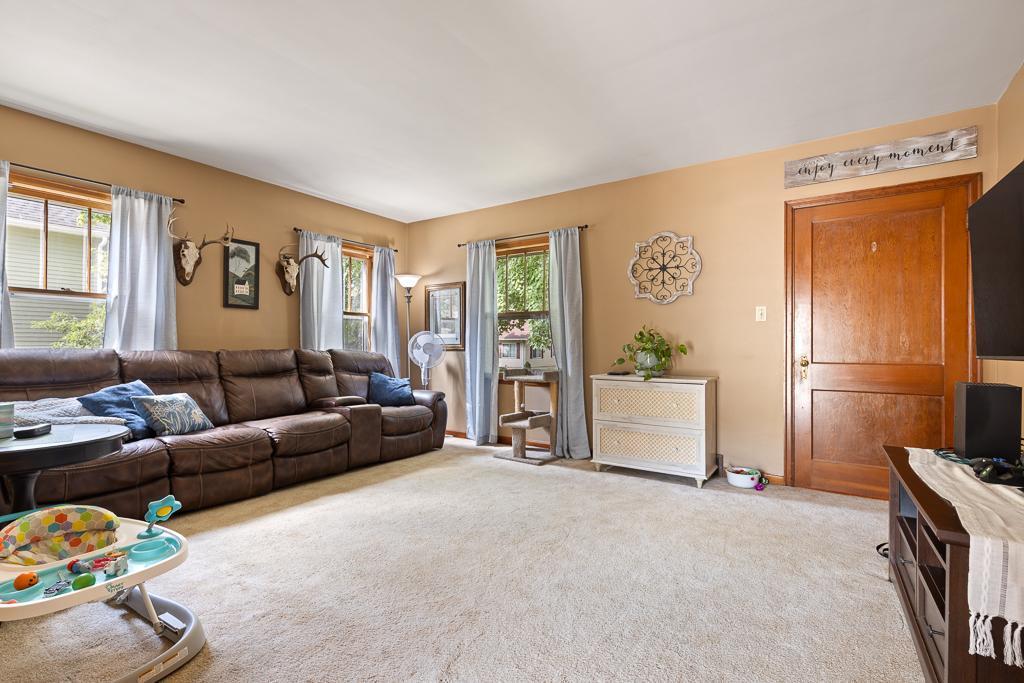 206 S 4th Street