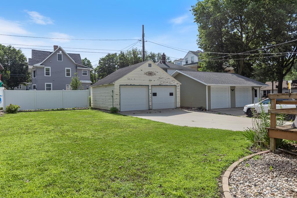 206 S 4th Street