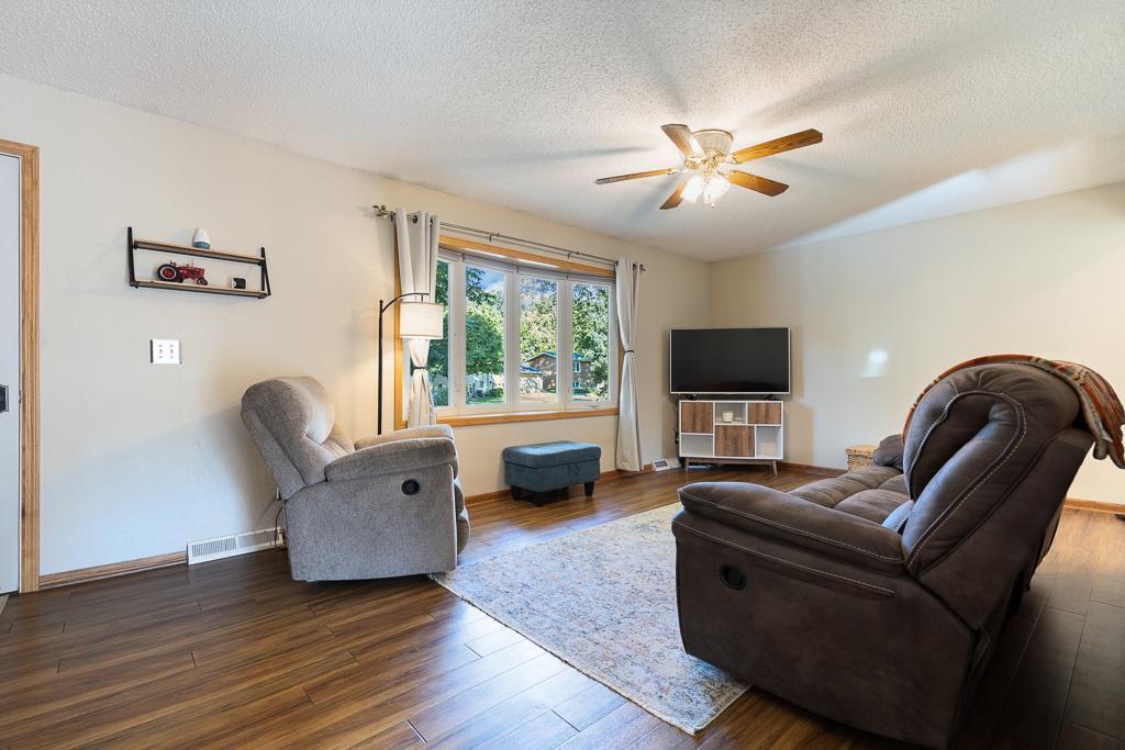 806 Westmar Circle