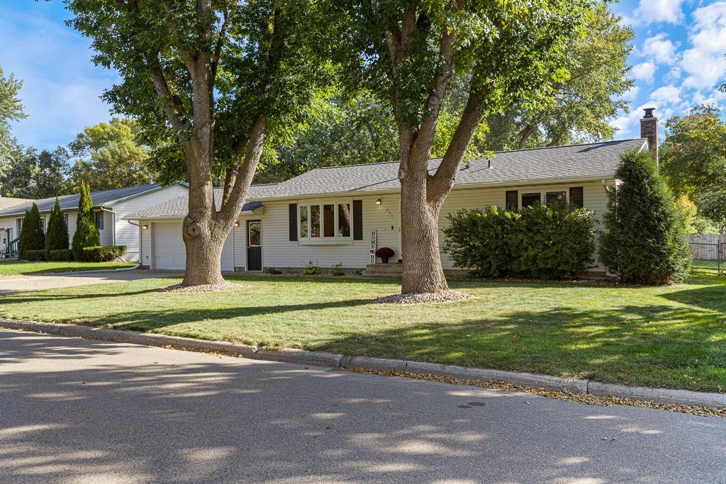 806 Westmar Circle