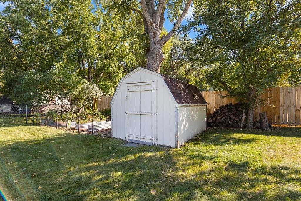 806 Westmar Circle