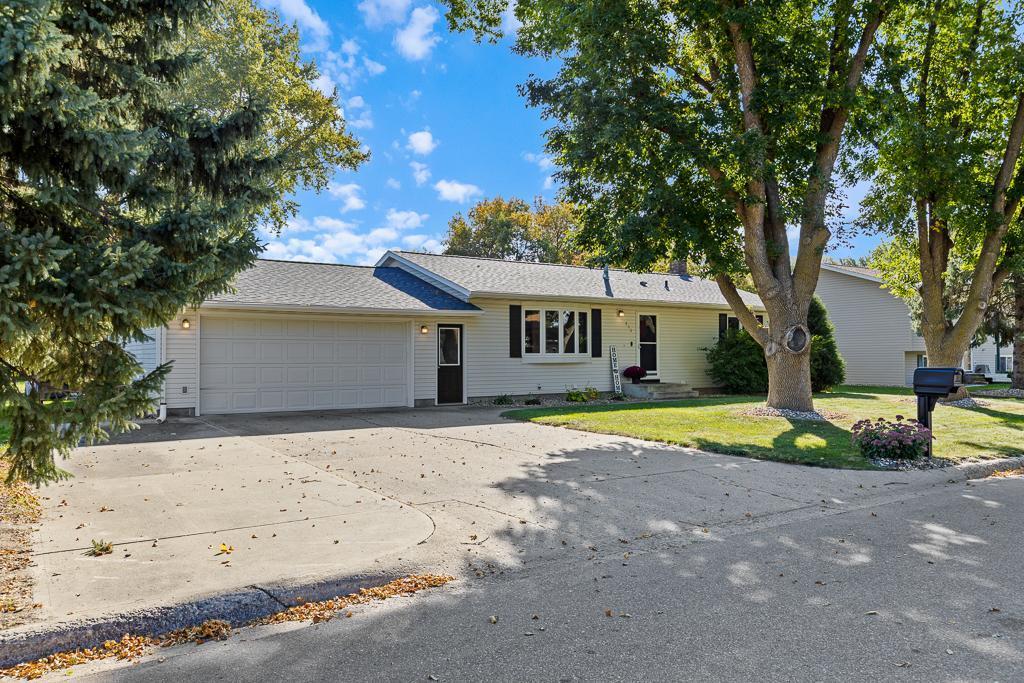 806 Westmar Circle