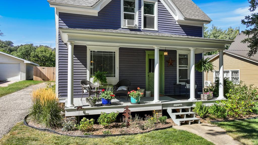 220 Fremont Street S