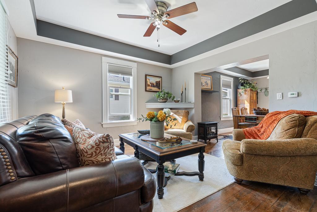 220 Fremont Street S