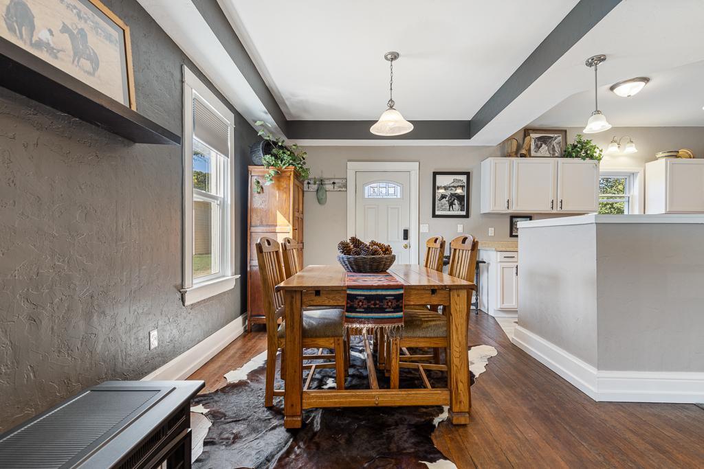 220 Fremont Street S