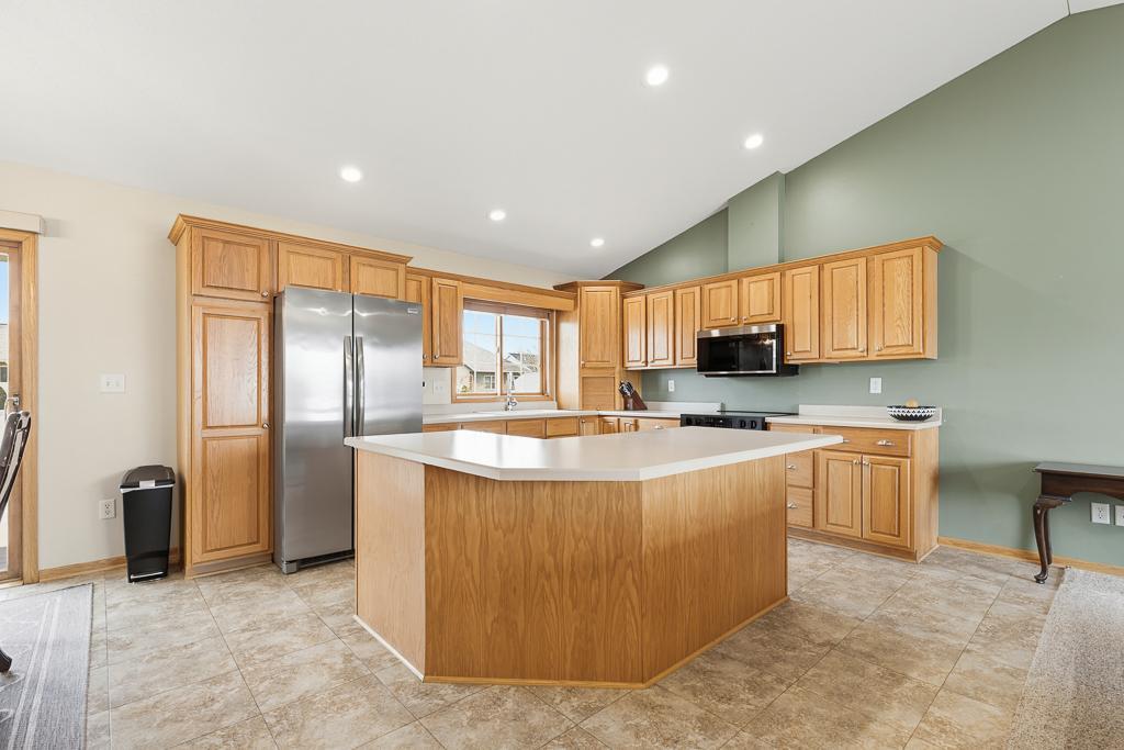 1221 Patricia Court