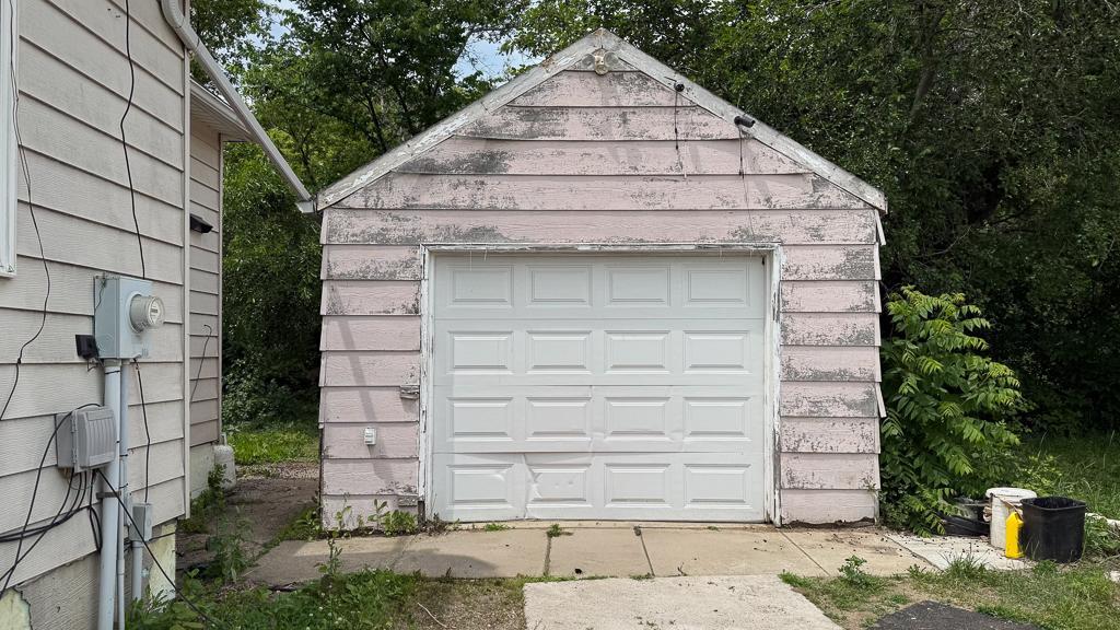 308 W College Drive