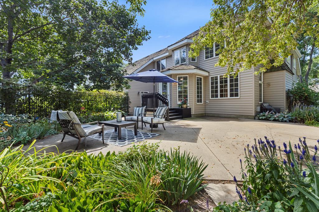 1203 Parkside Drive