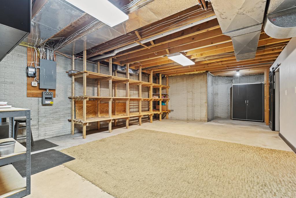 1203 Parkside Drive