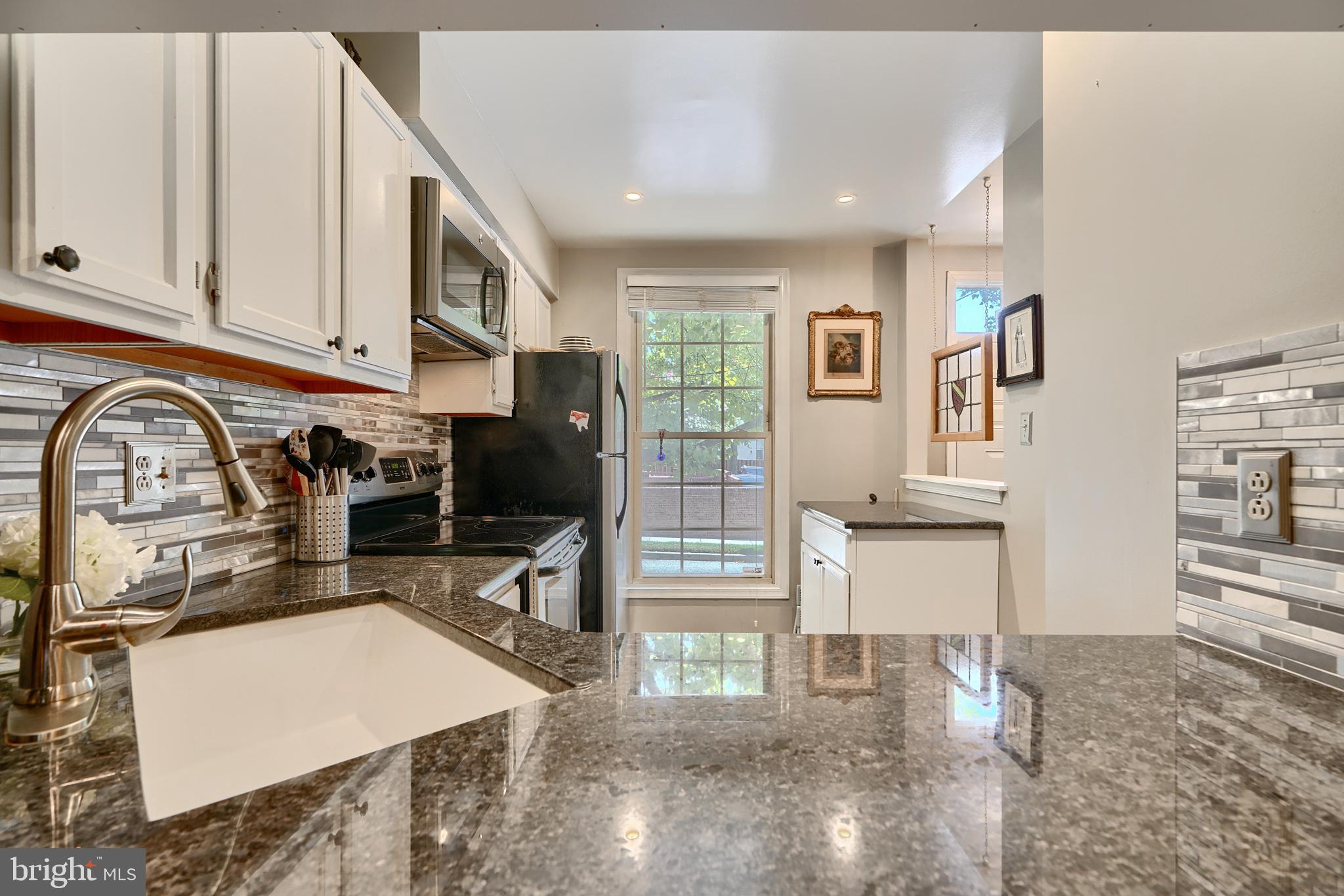 1206 S STREEPER STREET