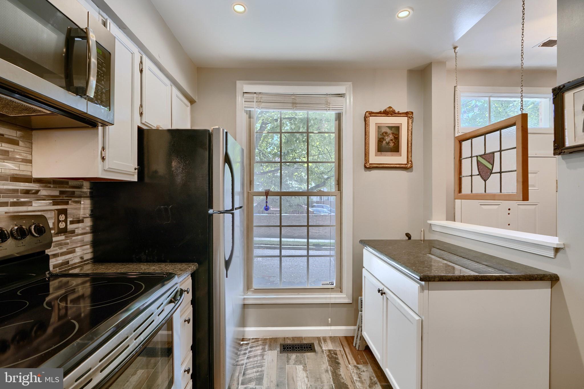 1206 S STREEPER STREET